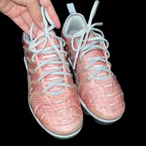 Size 7.5 - Nike Air VaporMax Plus Bleached Coral